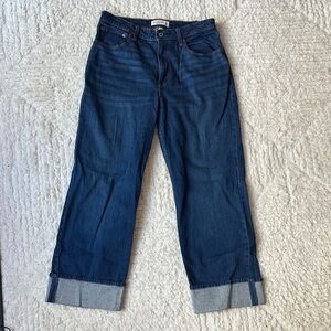 Abercrombie Curve Love High Rise 90s Relaxed Jeans with Cuffed Hem - Short